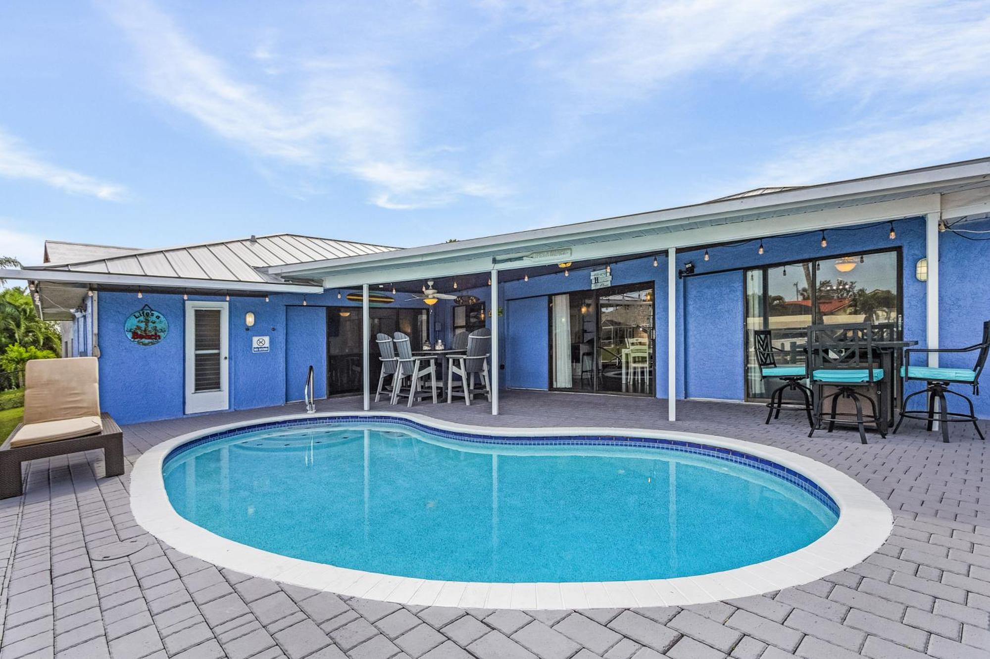Canal-Front Oasis With Dock And Kayaks In Cape Coral! Екстериор снимка