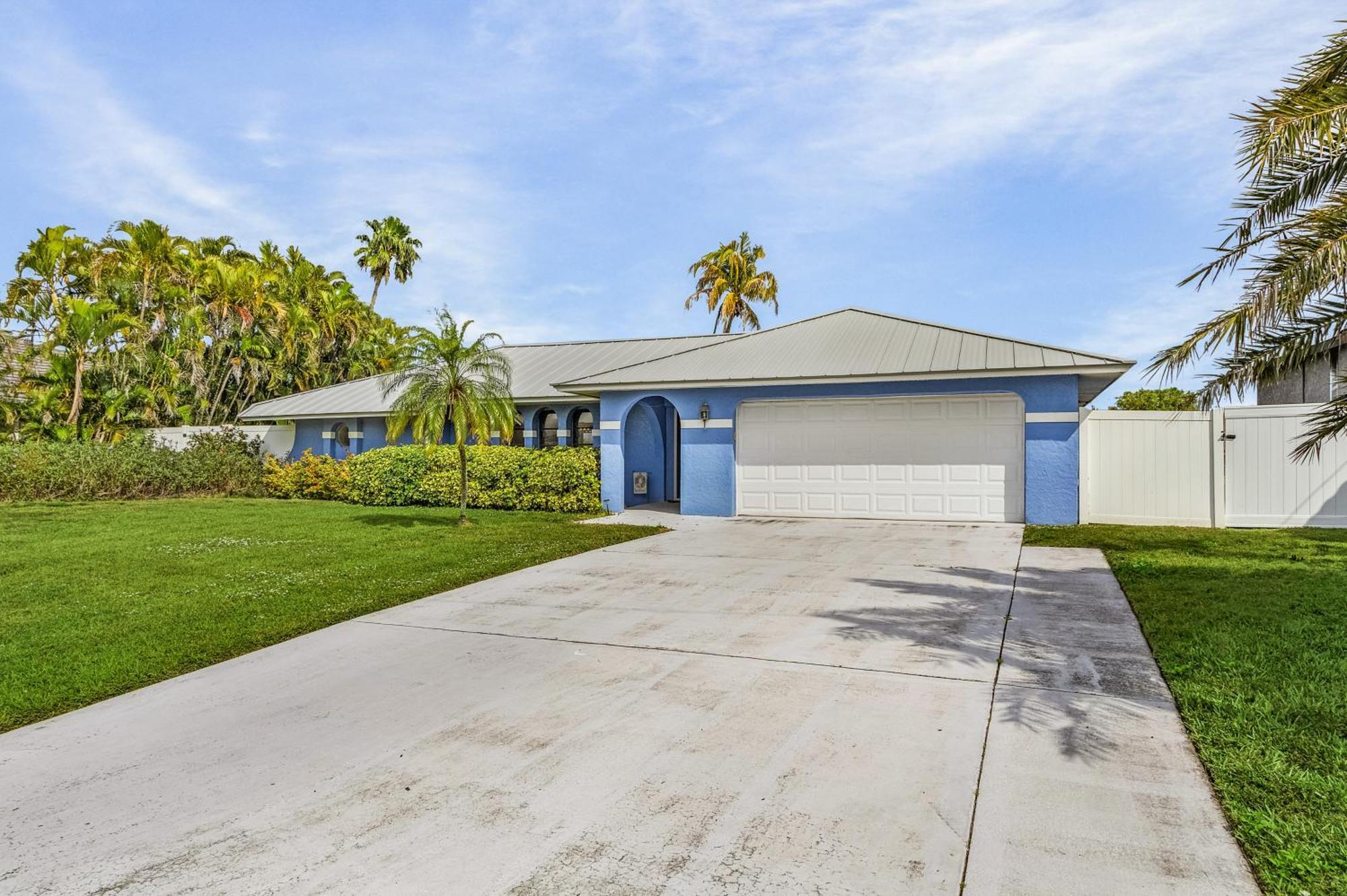 Canal-Front Oasis With Dock And Kayaks In Cape Coral! Екстериор снимка